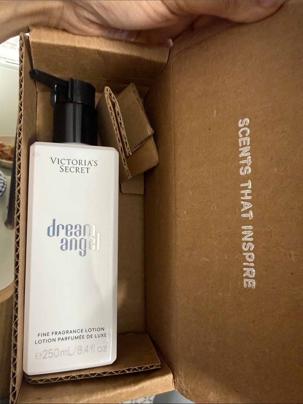 Victoria's Secret Dream Angel Lotion - White with Black Pump